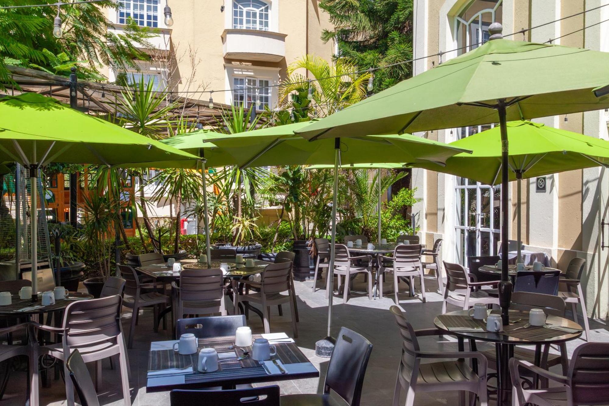 Hotel Plaza Camelinas Querétaro